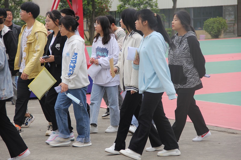 常德德才科技職業(yè)學(xué)校,常德招生就業(yè),電子商務(wù)專(zhuān)業(yè)學(xué)校,專(zhuān)業(yè)學(xué)校報(bào)考哪里好